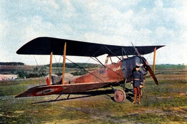 Captain Robert de Beauchamp alongside his British Sopwith fighter after returning from a bombing raid on Essen, shortly before his death at Verdun, September 1916